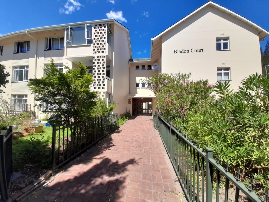 To Let 1 Bedroom Property for Rent in Pinelands Western Cape